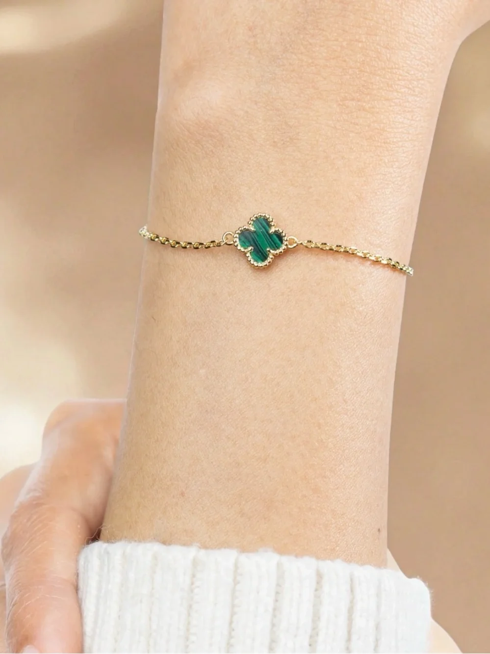 Gold Clover Chain Bracelet — Green Motif 9 mm